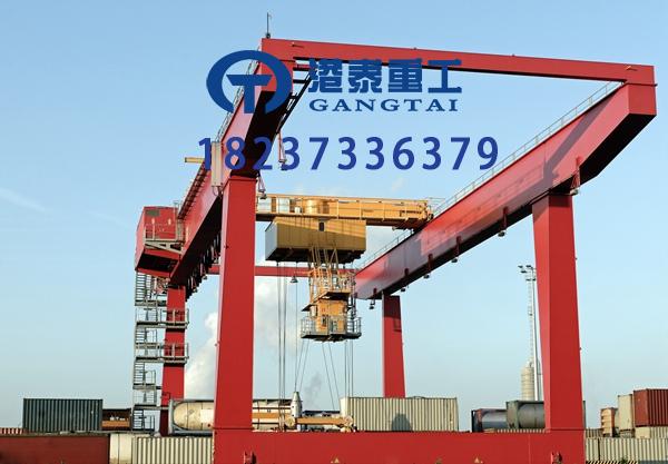 浙江溫州集裝箱龍門吊作業，哪些風險千萬不能忽視